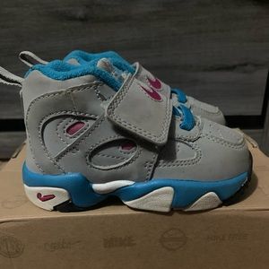 Nike Diamond Turf 2 Infant Size 5